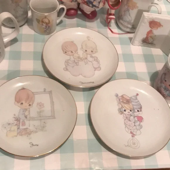 PRECIOUS MOMENT(BUNDLE 11 pieces )
